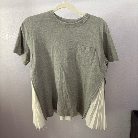 Sacai Tops - SACAI sz 2 S Gray Cotton Short Sleeve Tshirt White Side Pleats Zipper